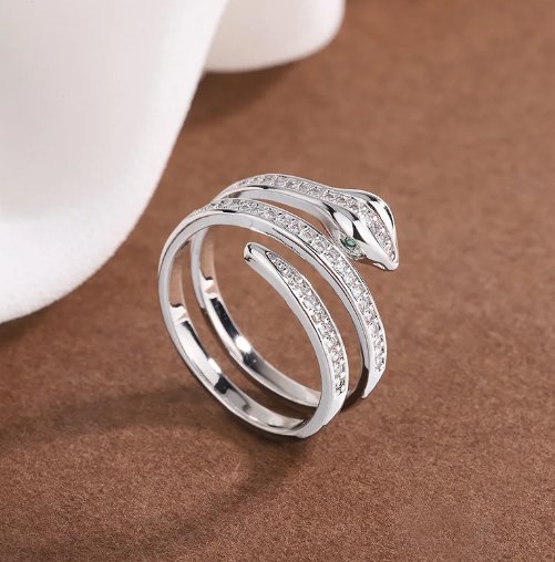 Chic Minimalism: 925 Sterling Silver Snake Ring