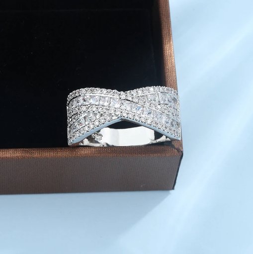 Chic S925 Silver Geometric Intersection Ring