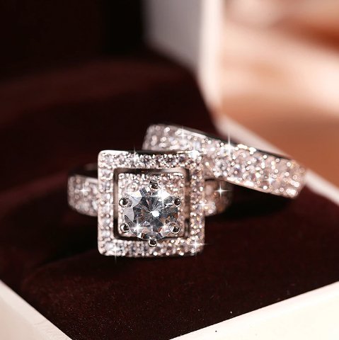 Luxurious Silver Square Zircon Double Set Ring